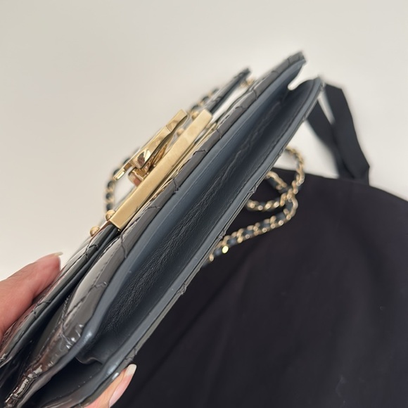 CHANEL *RARE* Grey Quilted Patent Leather Wallet on Chain Bag with Dust Cover - Picture 10 of 16